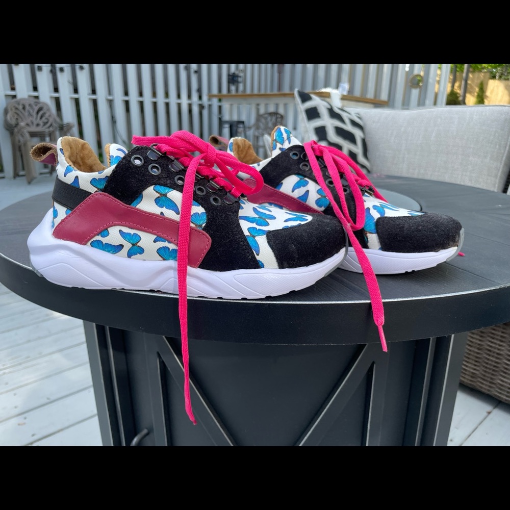 Sneakers - Unique Butterfly Design